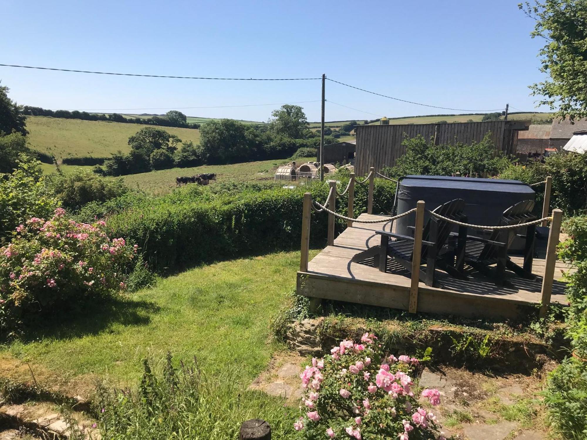 Clotted Cream Cottage: Countryside Calm: Close To Beach: Dartmouth: Devon