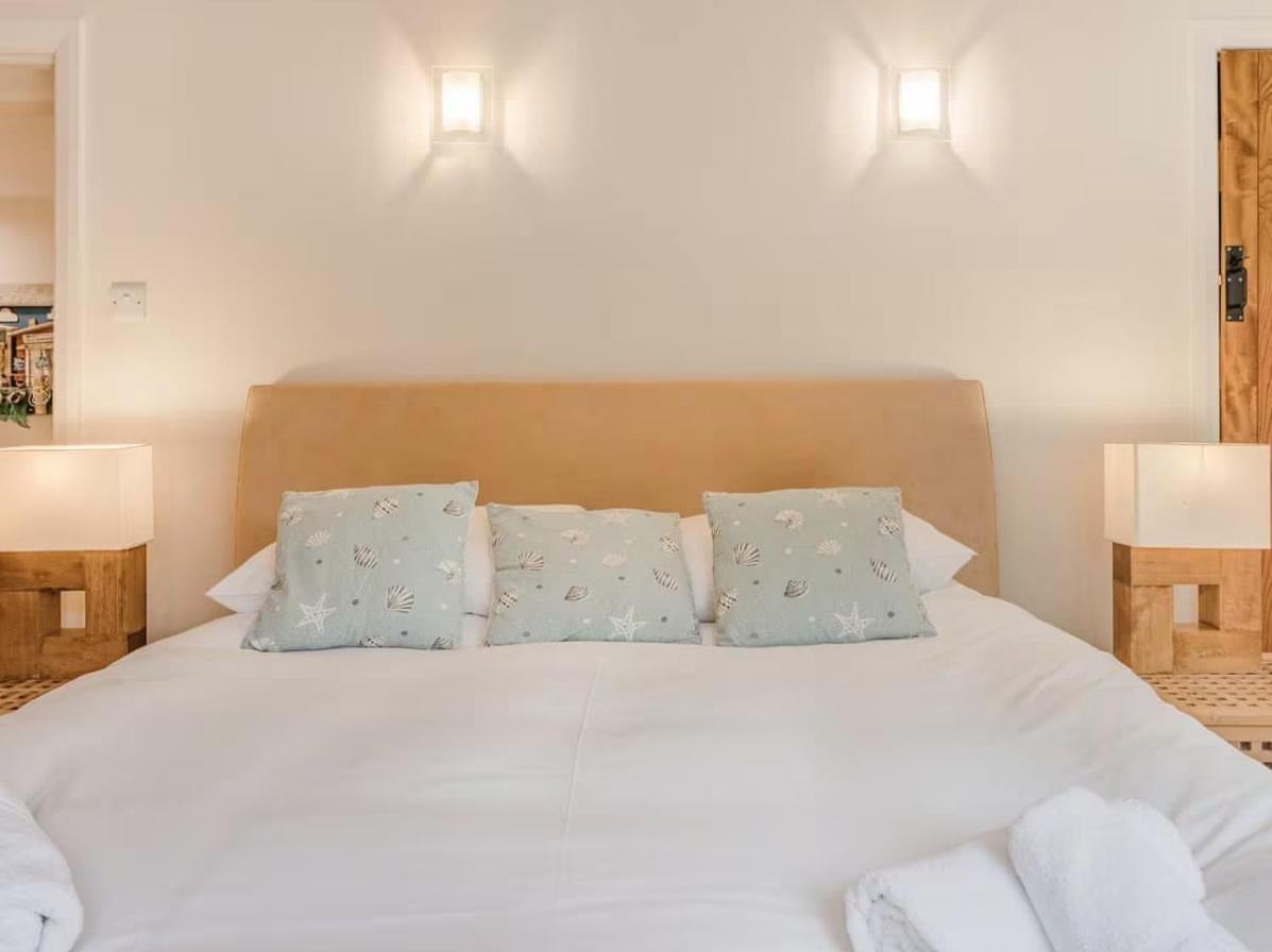 Clotted Cream Cottage: Countryside Calm: Close To Beach: Dartmouth: Devon *
