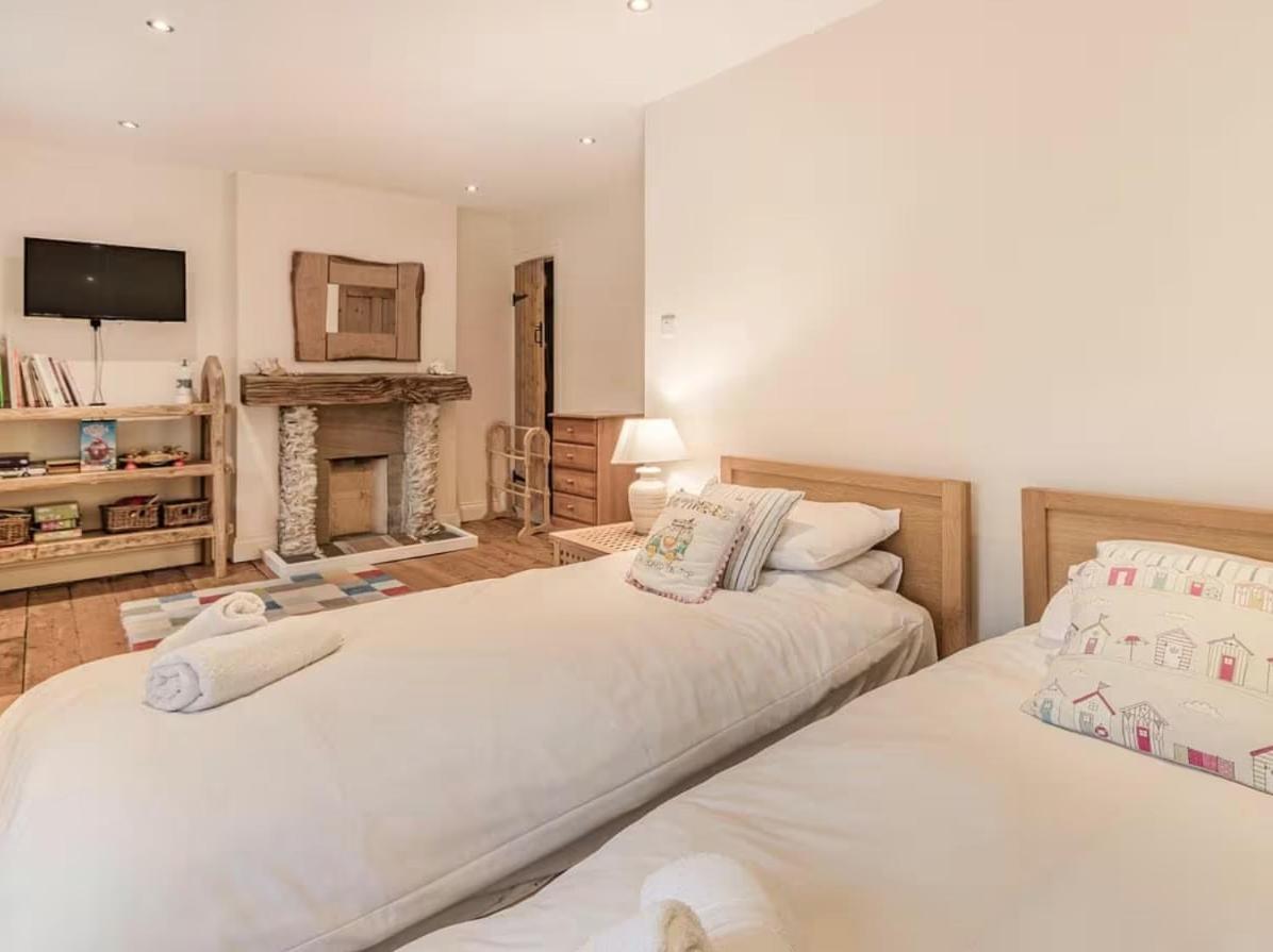 Clotted Cream Cottage: Countryside Calm: Close To Beach: Dartmouth: Devon Dartmouth