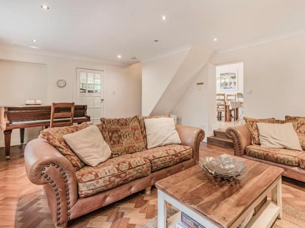 Holiday home Clotted Cream Cottage: Countryside Calm: Close To Beach: Dartmouth: Devon Dartmouth