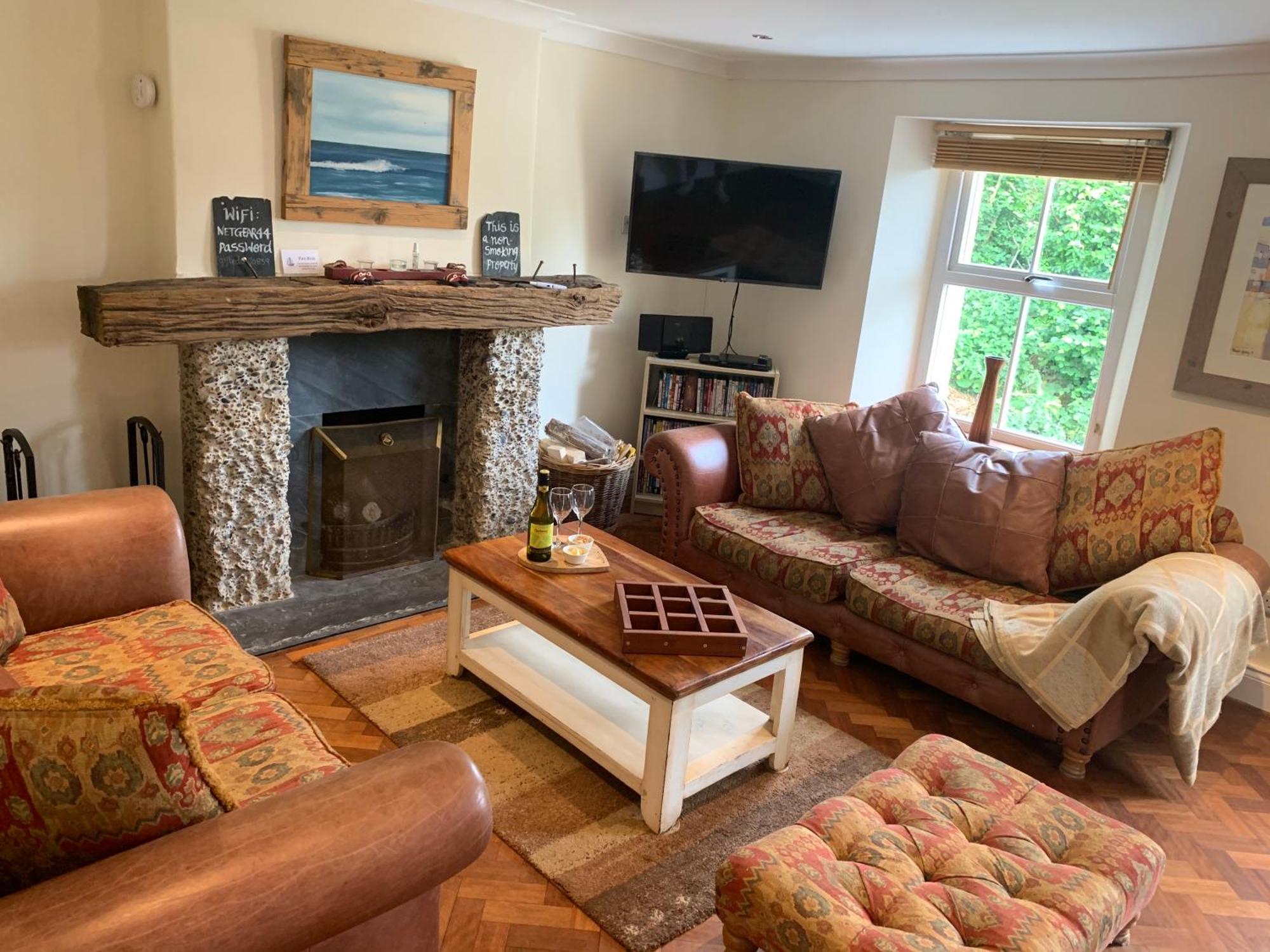 Clotted Cream Cottage: Countryside Calm: Close To Beach: Dartmouth: Devon
