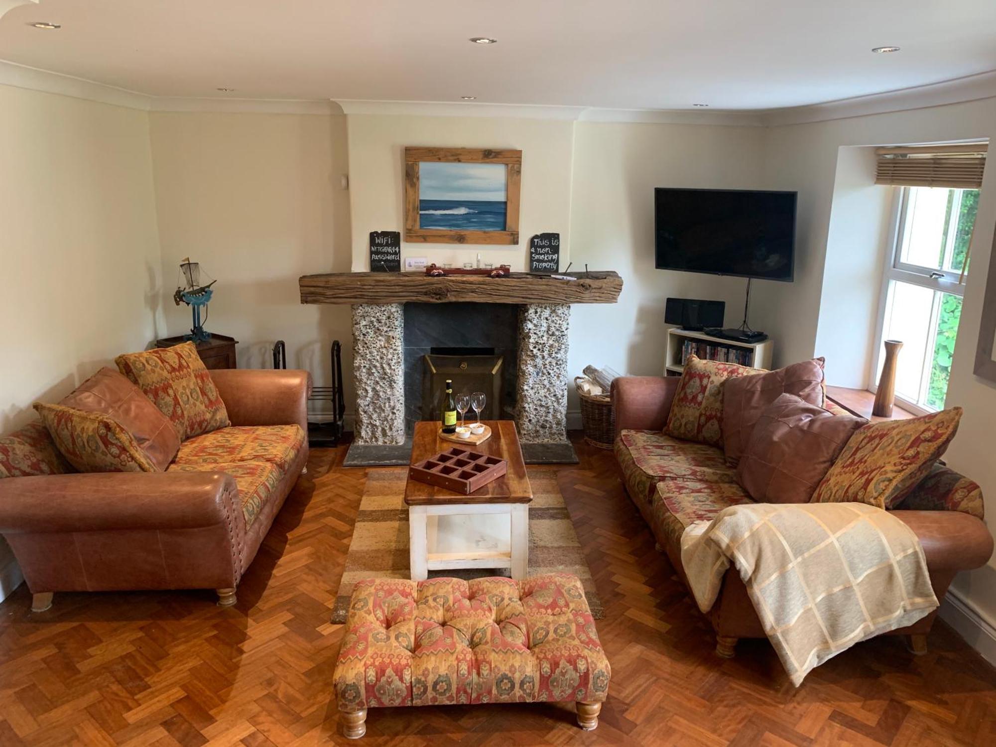 Clotted Cream Cottage: Countryside Calm: Close To Beach: Dartmouth: Devon Holiday home
