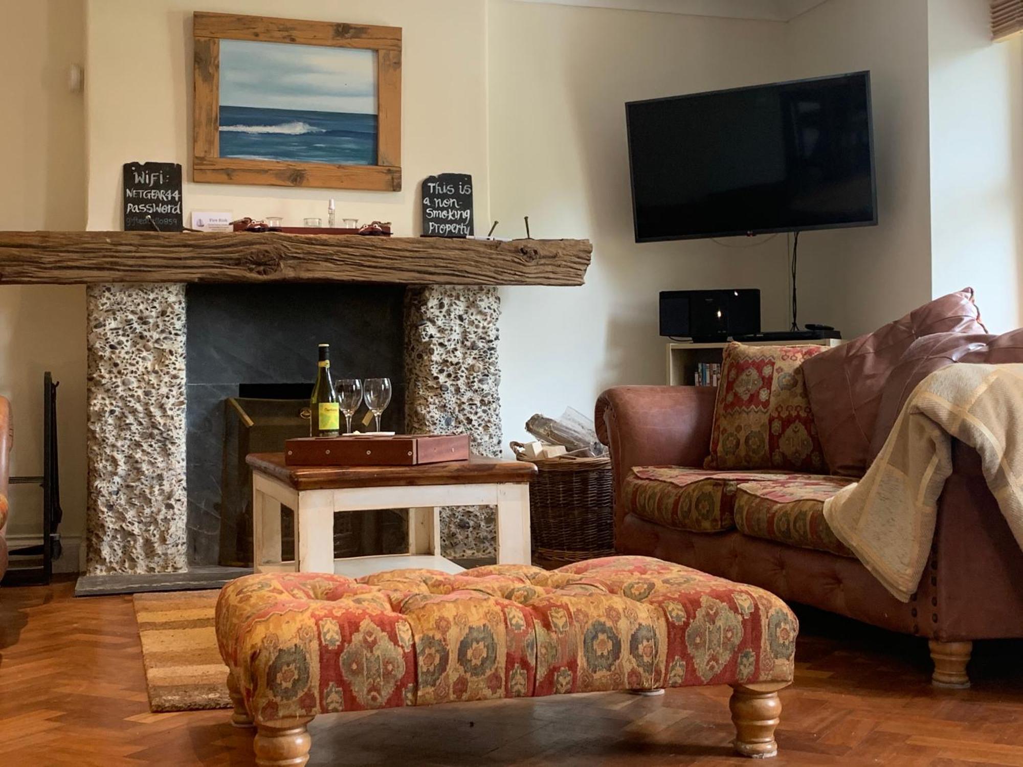 Clotted Cream Cottage: Countryside Calm: Close To Beach: Dartmouth: Devon Dartmouth