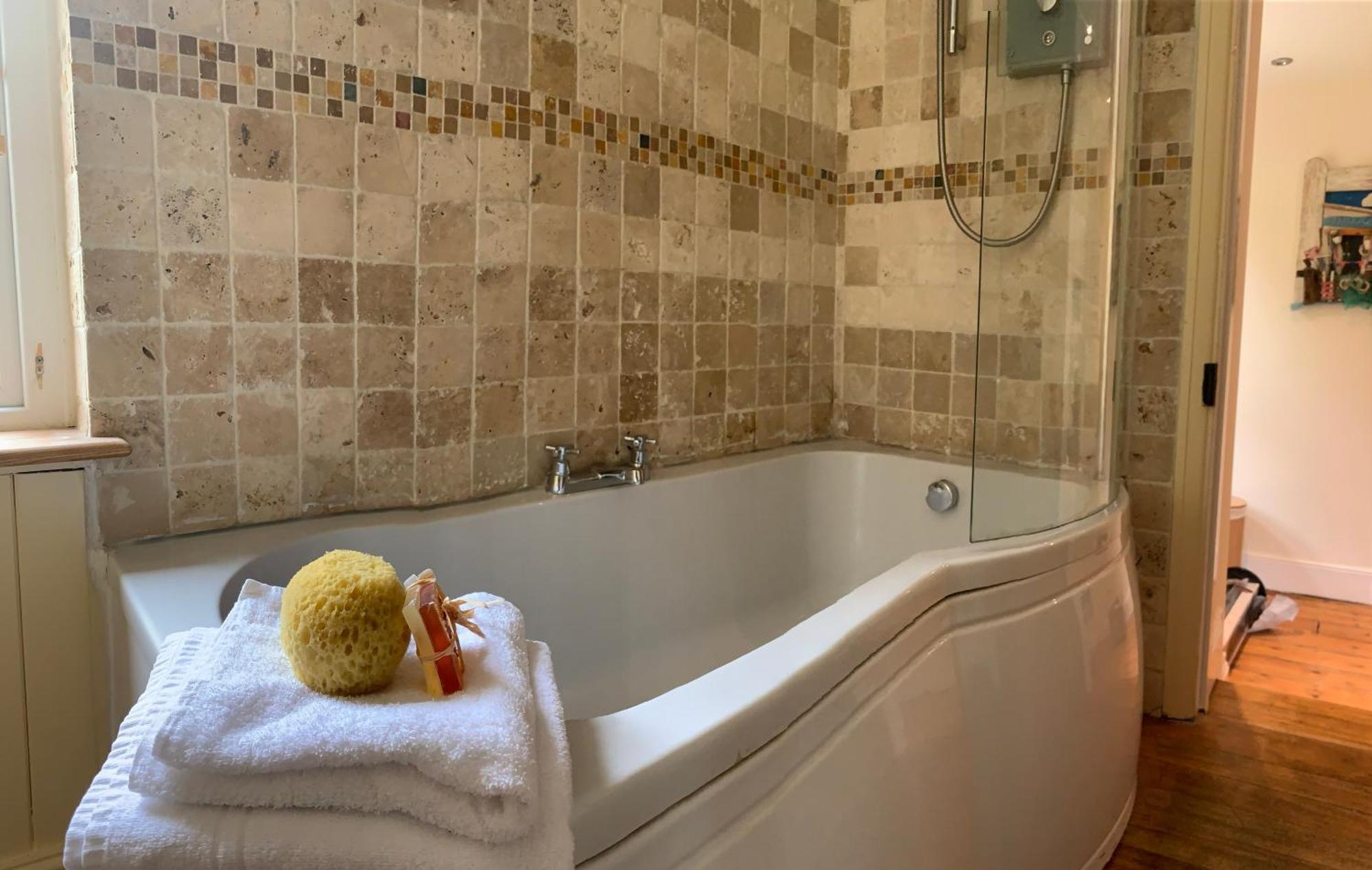Clotted Cream Cottage: Countryside Calm: Close To Beach: Dartmouth: Devon *